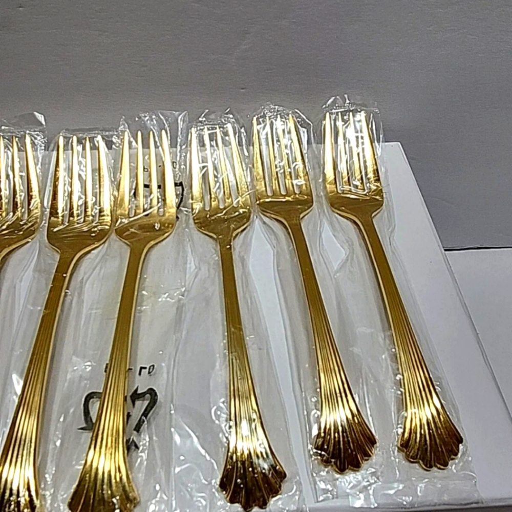 New Towle Supreme Cutlery Classic Plume Gold Salad Fork Korea